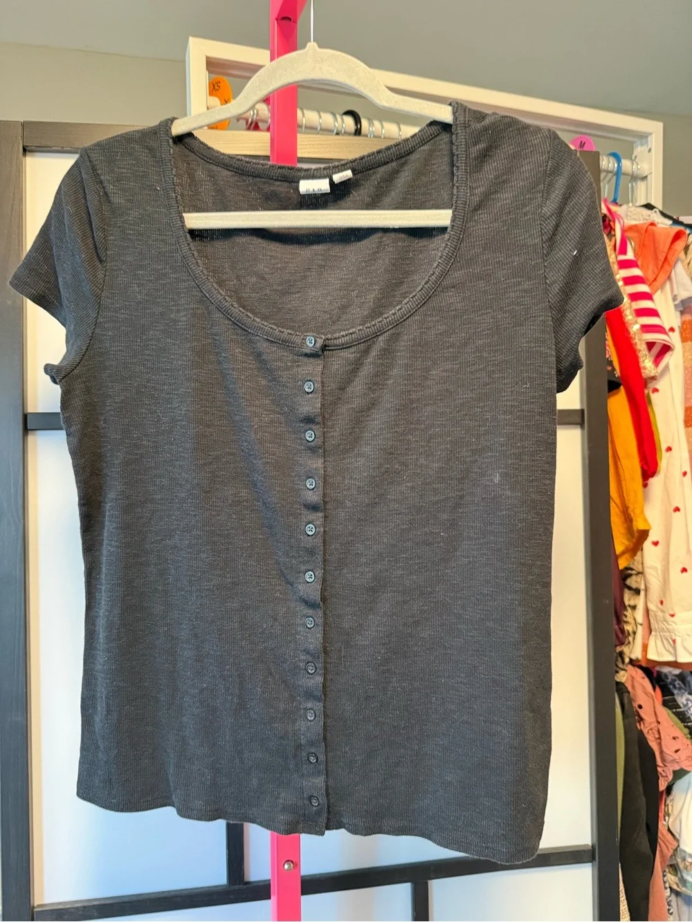 GAP Black Ribbed Henley Tee | Size Large | Preloved